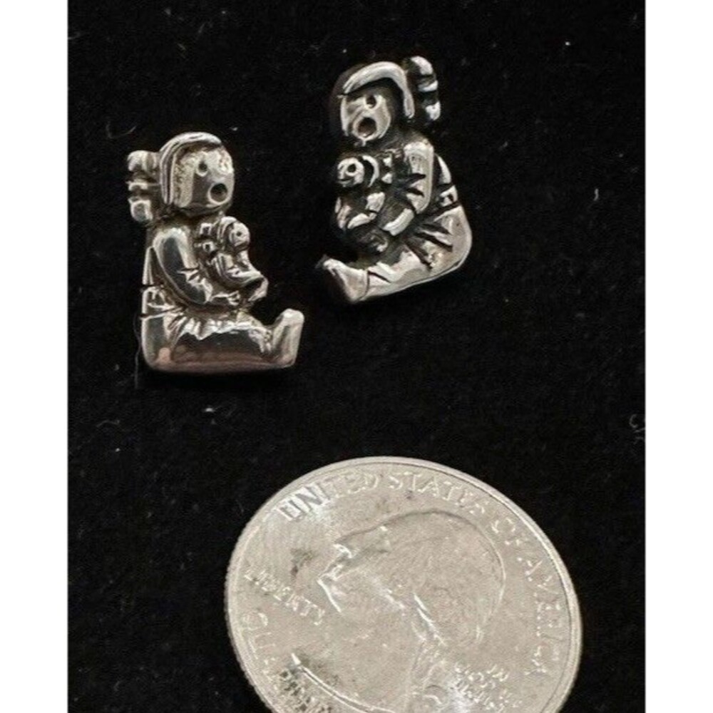 Southwest Navajo Story Teller Earrings ML Artisan Sterling Doll Mom Child 5/8"